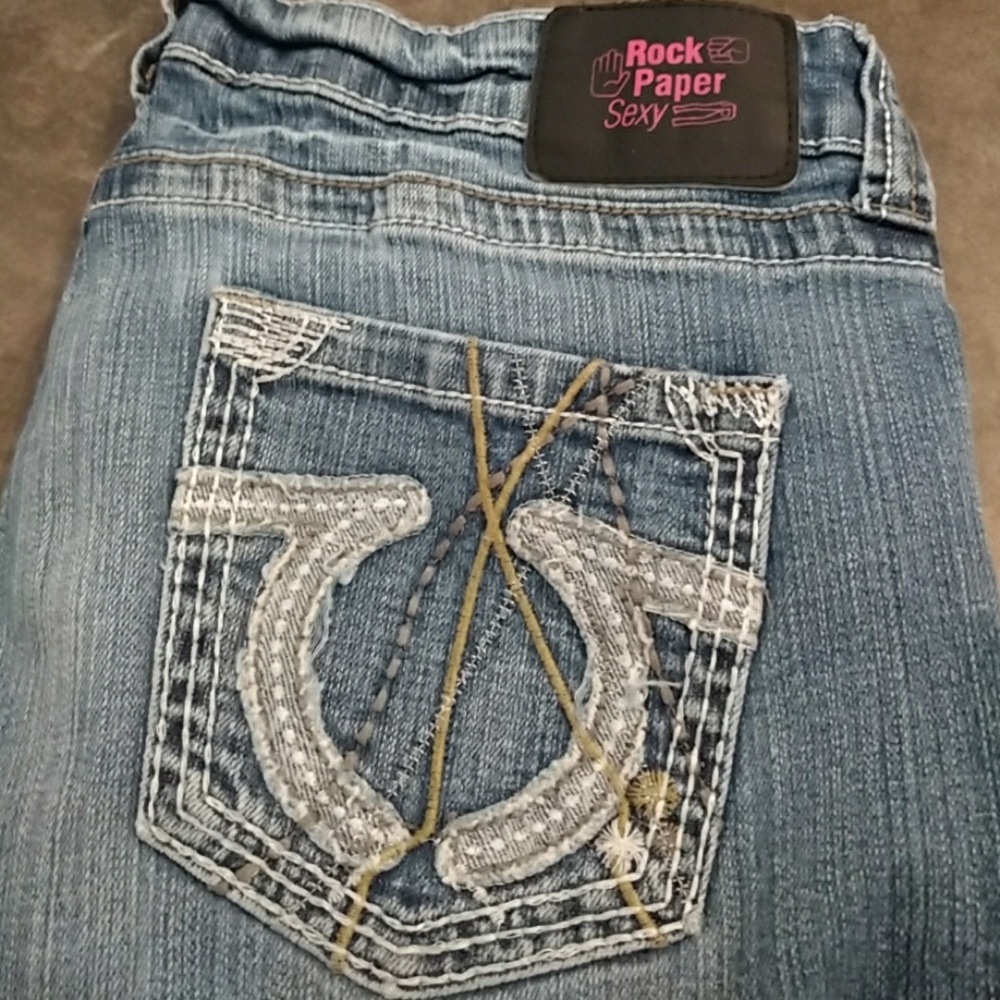 ✨Fix me!!  Great pair of jean capris, but...✨